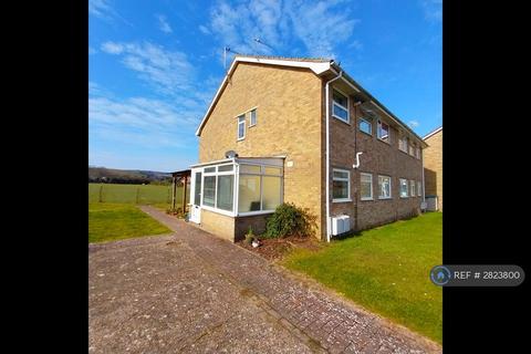 2 bedroom flat to rent, Huggetts Lane, Eastbourne, BN22