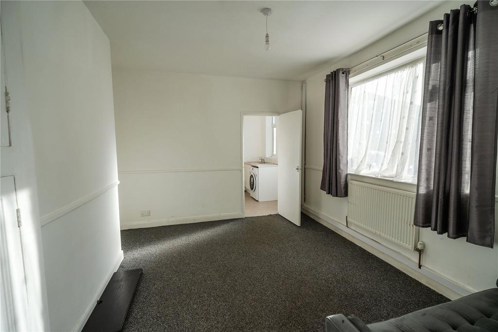 Bedroom/Dining Room