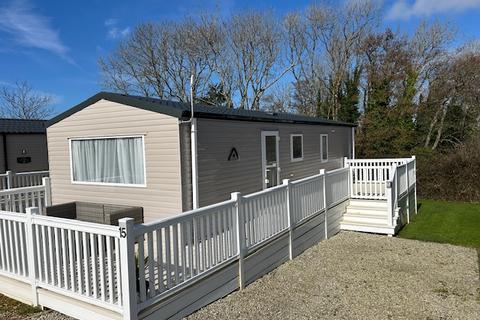 undefined, Crantock TR8