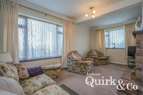 3 bedroom detached house for sale, Lylt Road, Canvey Island, SS8