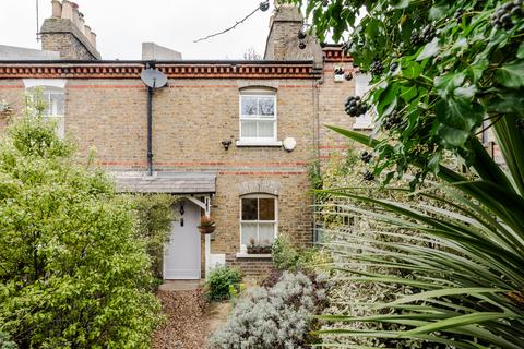 2 bedroom terraced house for sale, Medfield Street, London SW15
