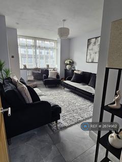 3 bedroom terraced house to rent, Caldecott Road, Manchester, M9