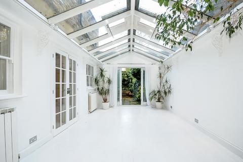 3 bedroom flat to rent, Haverstock Hill, Belsize Park, London, NW3