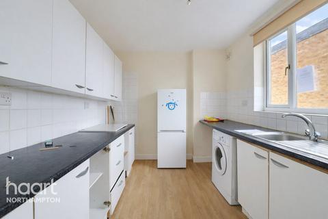 2 bedroom flat for sale, Limehurst Square, Northampton