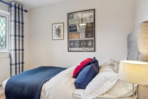 undefined, Narrow St, London, E14