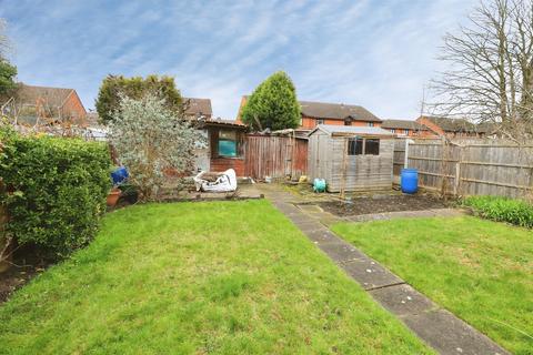 3 bedroom semi-detached house for sale, Gheluvelt Avenue, Kidderminster