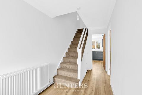 undefined, Arnold Drive, Middleton, M24