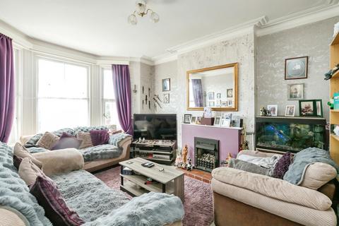 2 bedroom apartment for sale, Edmund Road, Hastings