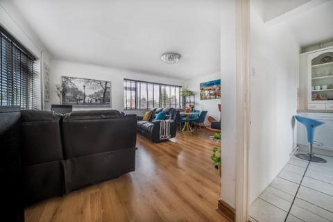 undefined, Kingfield Drive,  Woking,  GU22