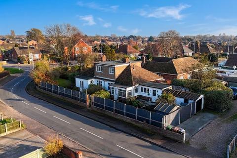 3 bedroom semi-detached bungalow for sale, Bradwell Avenue, Bradwell, Great Yarmouth