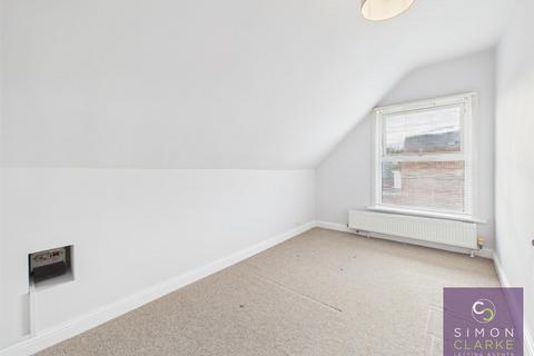 1 bedroom apartment to rent, Holly Park Road, Friern Barnet, N11