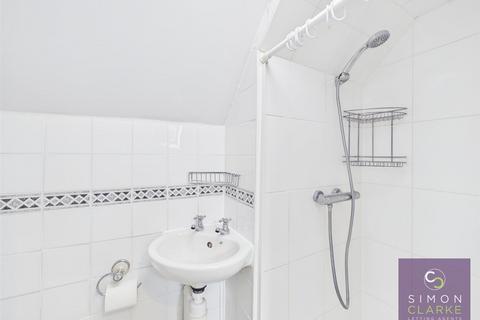 1 bedroom apartment to rent, Holly Park Road, Friern Barnet, N11