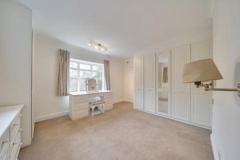 2 bedroom apartment for sale, Frithwood Avenue, Northwood