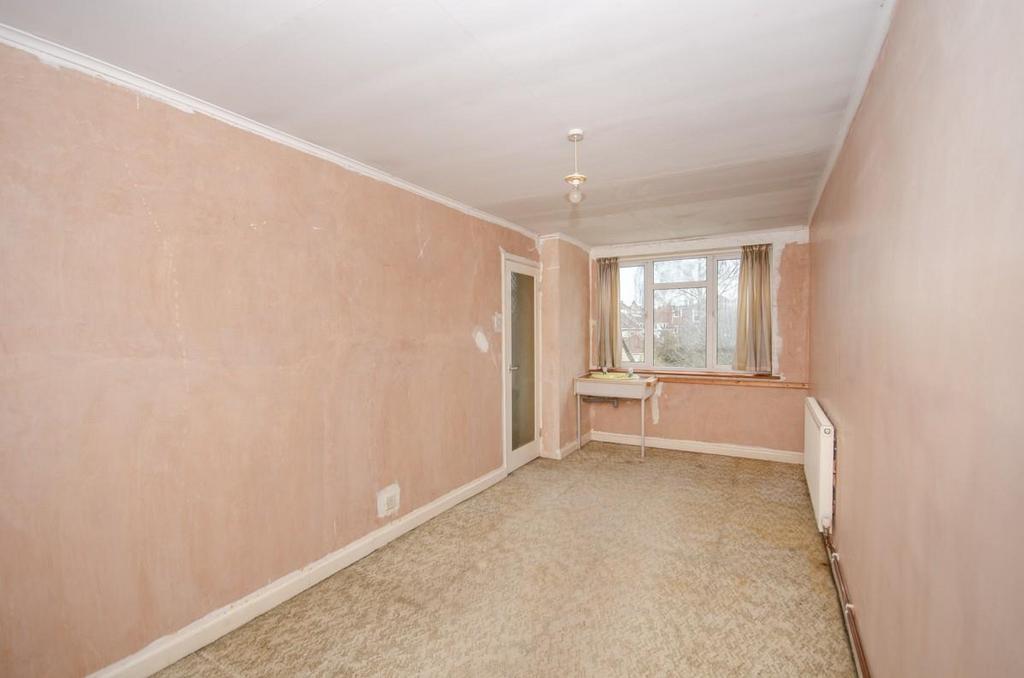 Bedroom three pic 2.jpg