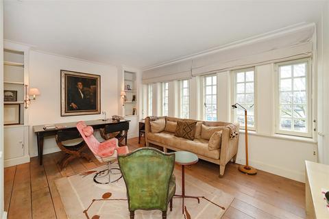 Studio for sale, Cheyne Walk, Chelsea, SW3