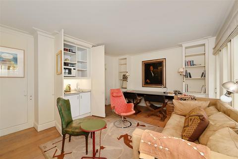 Studio for sale, Cheyne Walk, Chelsea, SW3
