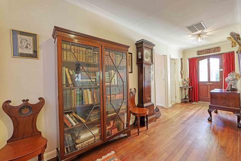 4 bedroom detached house for sale, Maidenhead Road, Cookham, SL6