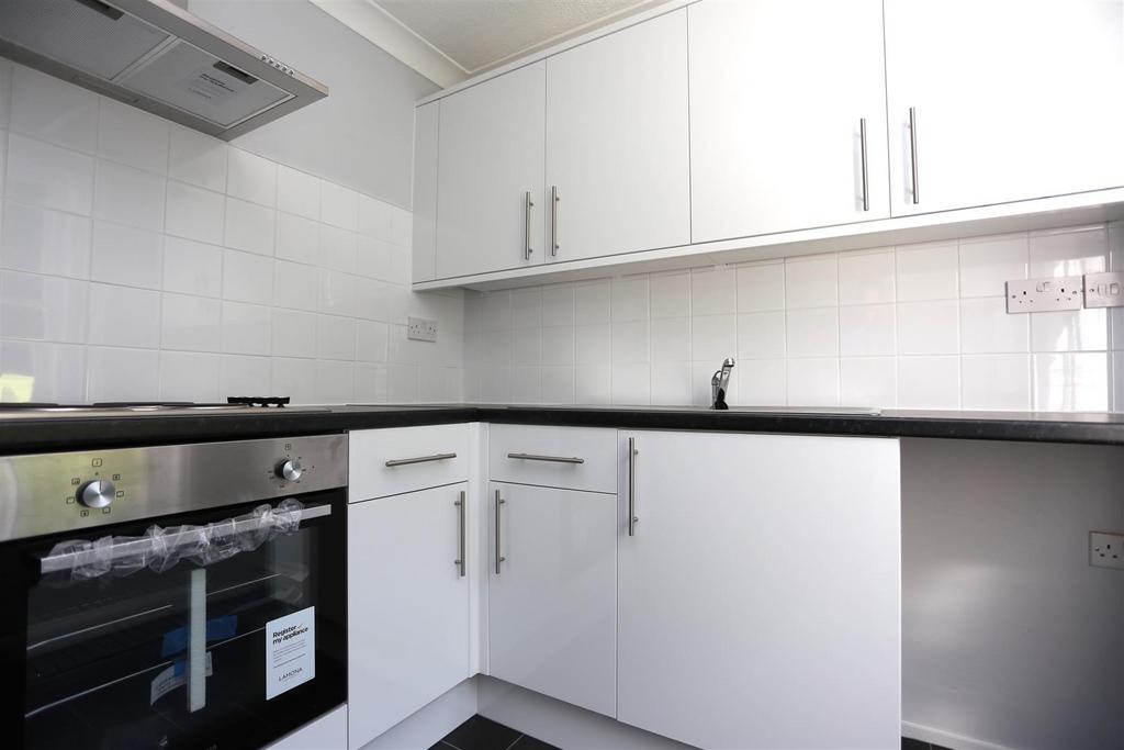 GFF 75 Ditchling Rise Kitchen (1).JPG