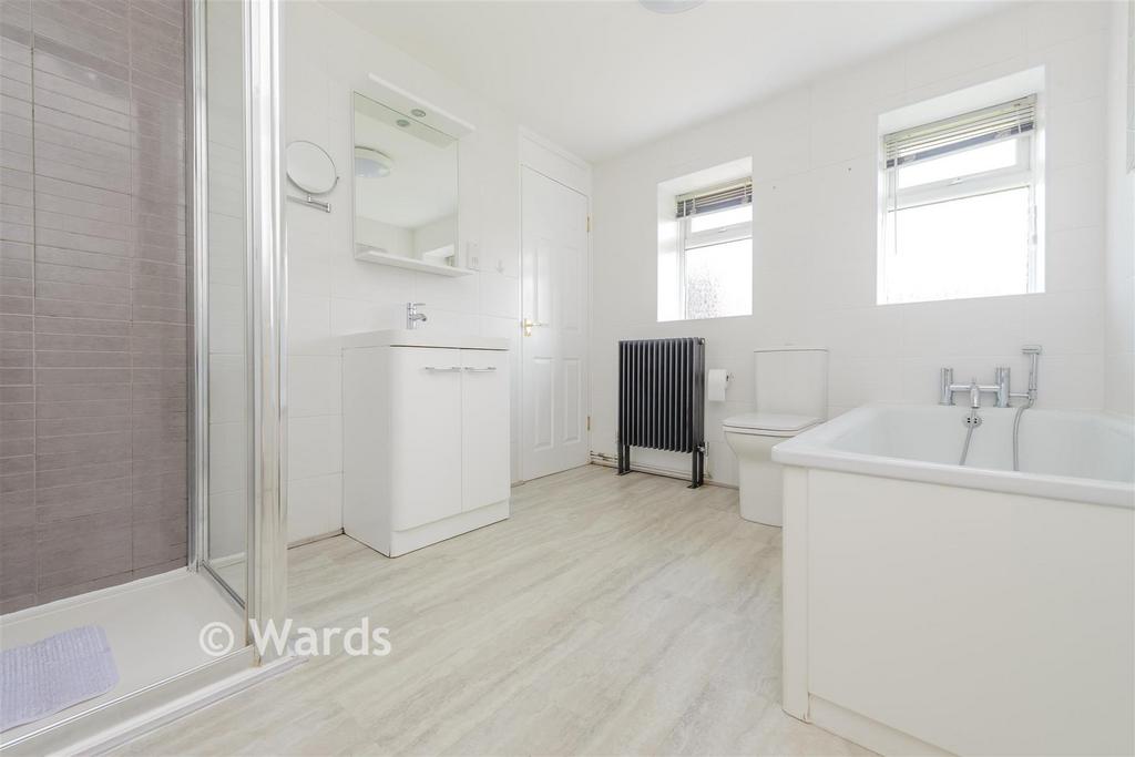 En-Suite Bathroom