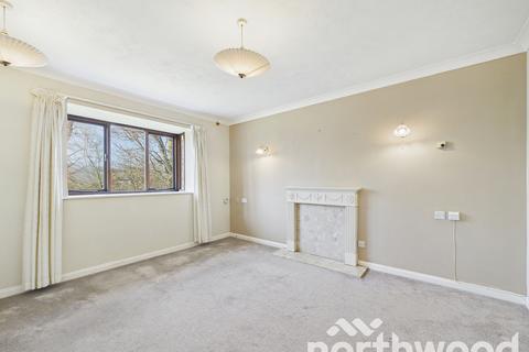 2 bedroom flat for sale, Loudon Court Loudon Way, Ashford, Ashford, TN23