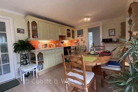 3 bedroom detached bungalow for sale, Lindsey Court, Bognor Regis, West Sussex