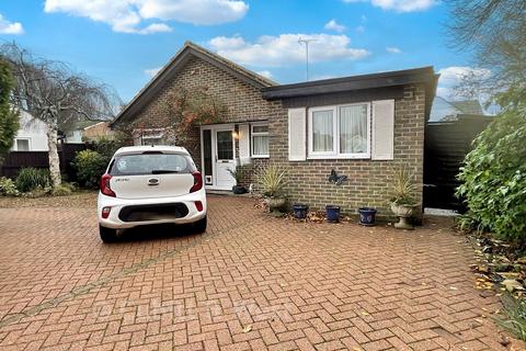 3 bedroom detached bungalow for sale, Lindsey Court, Bognor Regis, West Sussex
