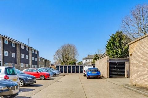undefined, Shannon Close, Leigh-on-sea, SS9 4