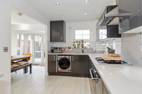 4 bedroom house for sale, Brothers Avenue, Worthing