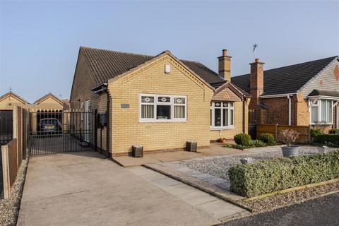 2 bedroom detached bungalow for sale, Leaburn Road, Messingham