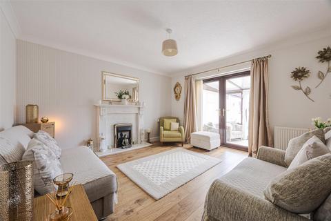 2 bedroom detached bungalow for sale, Leaburn Road, Messingham