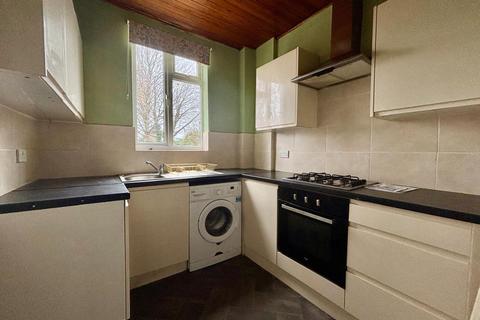 3 bedroom semi-detached house for sale, Broadway East, Abington NN3