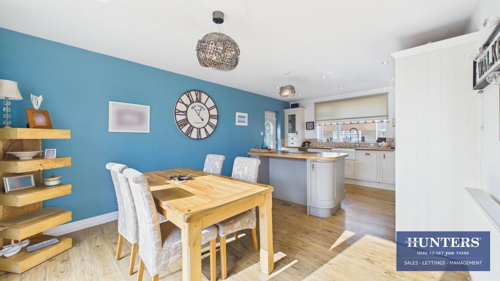 Kitchen/Dining Room