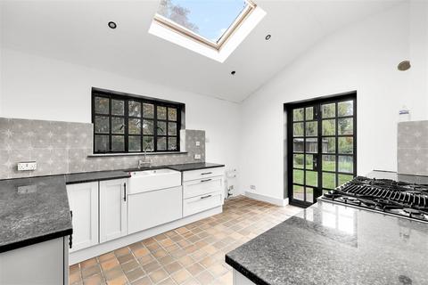 undefined, Epping Upland