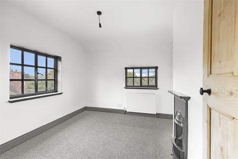 undefined, Epping Upland