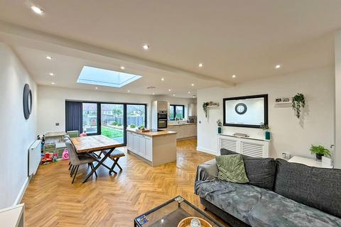 3 bedroom semi-detached house for sale, Claremont Road, Dudley, DY3