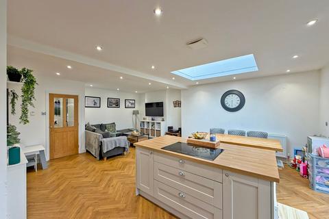 3 bedroom semi-detached house for sale, Claremont Road, Dudley, DY3