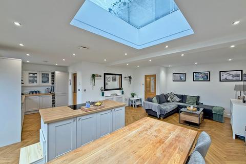 3 bedroom semi-detached house for sale, Claremont Road, Dudley, DY3