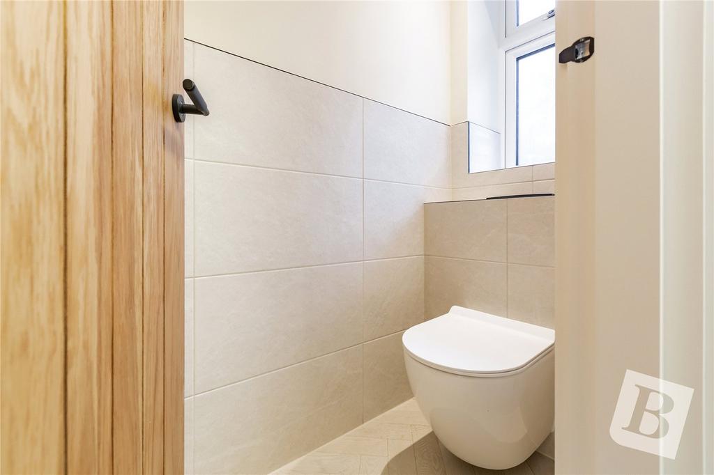 Cloakroom/WC