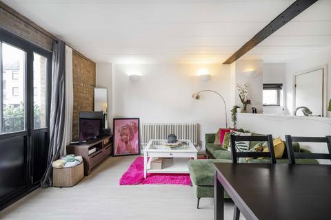 2 bedroom flat for sale, Burrells Wharf Square, London E14