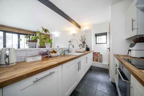 2 bedroom flat for sale, Burrells Wharf Square, London E14
