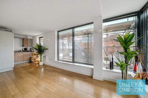 2 bedroom penthouse for sale, WATERLOO COURT, 17 HUNSLET ROAD, LEEDS, LS10