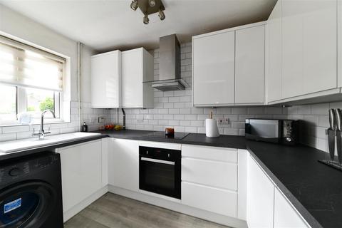 2 bedroom end of terrace house for sale, Conifer Walk, Stevenage