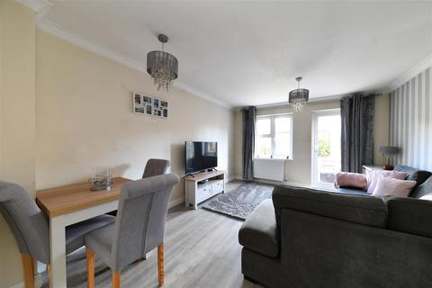 2 bedroom end of terrace house for sale, Conifer Walk, Stevenage