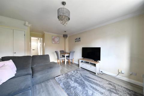 2 bedroom end of terrace house for sale, Conifer Walk, Stevenage