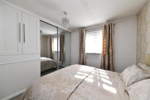 2 bedroom end of terrace house for sale, Conifer Walk, Stevenage