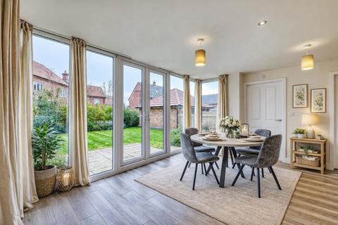 5 bedroom detached house for sale, Shelduck Close, Rushden