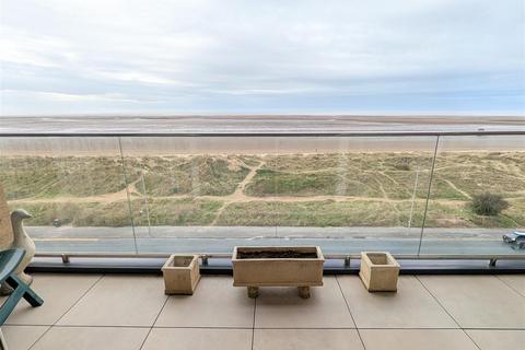 2 bedroom apartment for sale, Royal Beach Court, North Promenade, Lytham St Annes