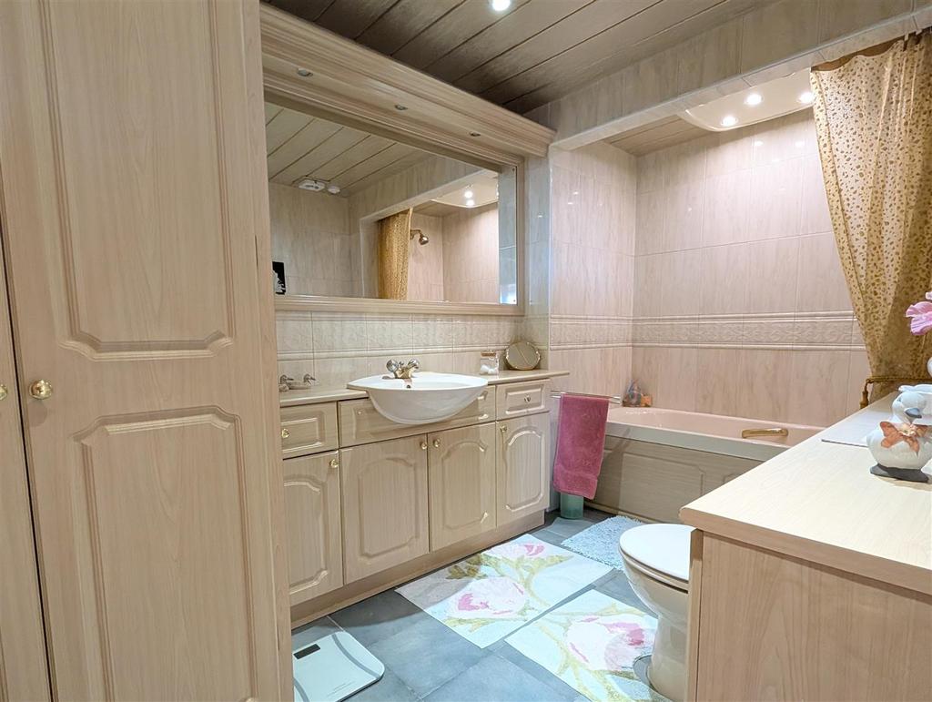 Bathroom/wc