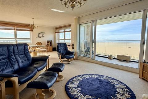 2 bedroom apartment for sale, Royal Beach Court, North Promenade, Lytham St Annes