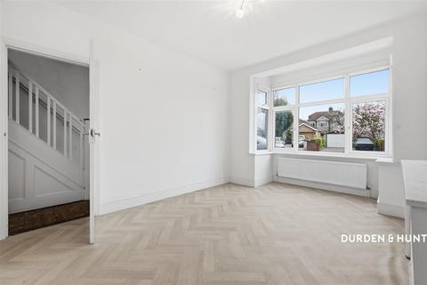 3 bedroom terraced house for sale, Great Gardens Road, Hornchurch, RM11